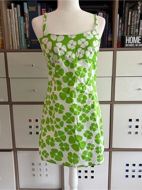 Green & White Vintage inspired floral print mini dress